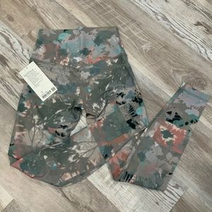 NWT Lululemon Align Size 6